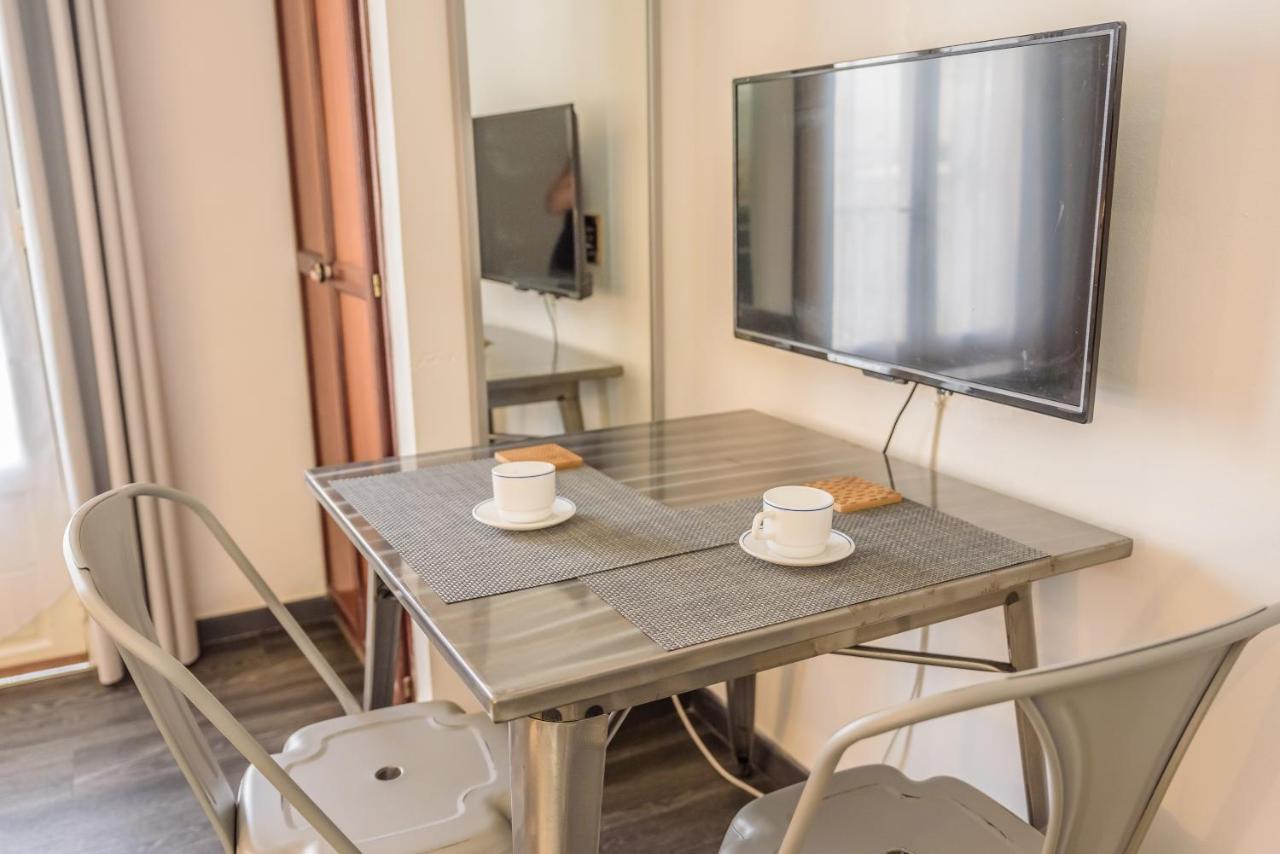 Appartements Et Chambres En Coeur De Ville Saint-Denis - Entree Autonome - Check In 14H30- Ngoại thất bức ảnh