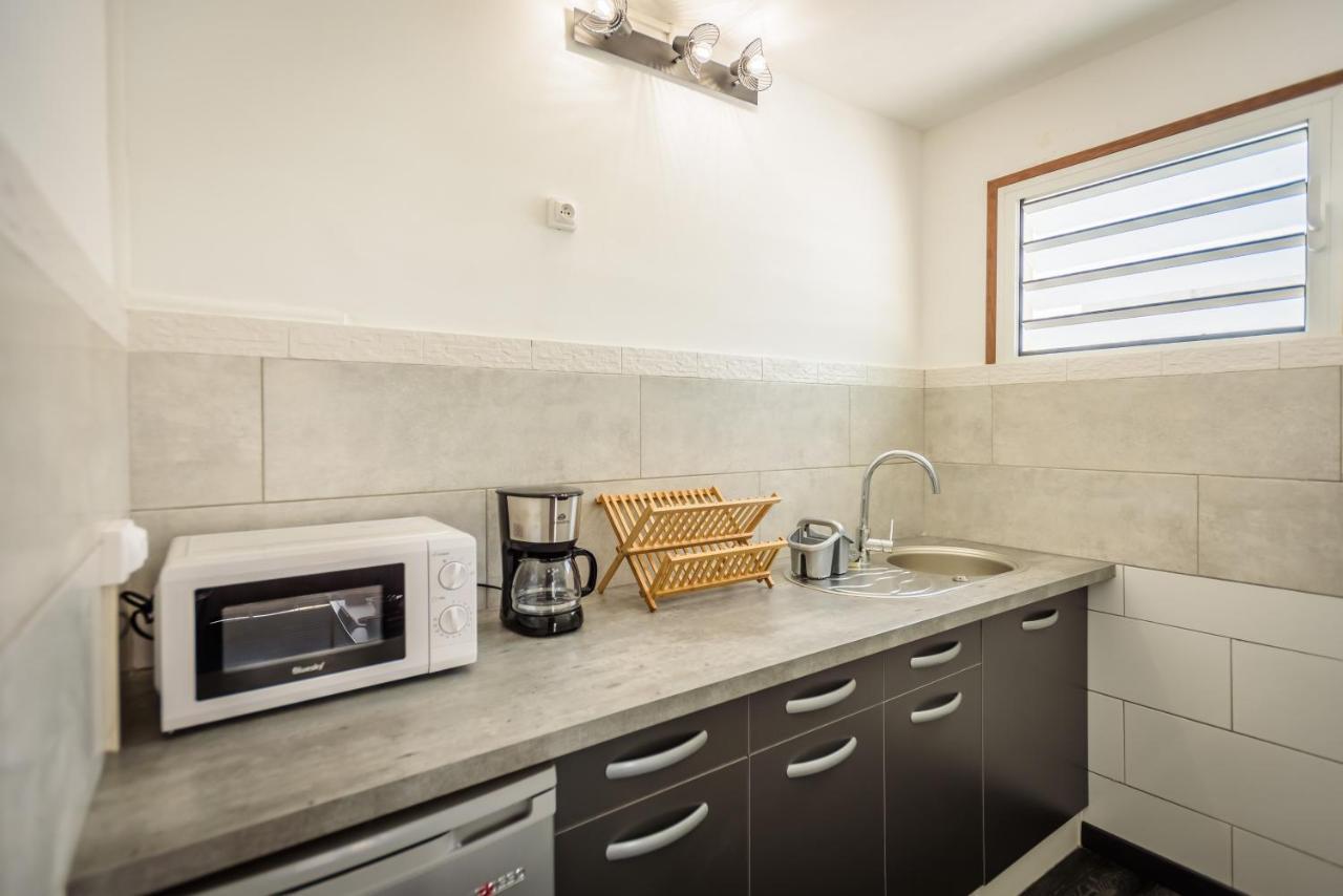 Appartements Et Chambres En Coeur De Ville Saint-Denis - Entree Autonome - Check In 14H30- Ngoại thất bức ảnh